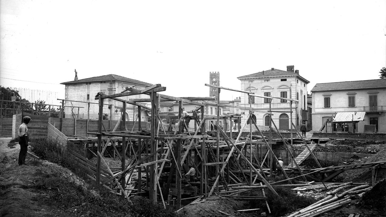 Il cantiere ad Altopascio per costruire l'autostrada Firenze-Mare