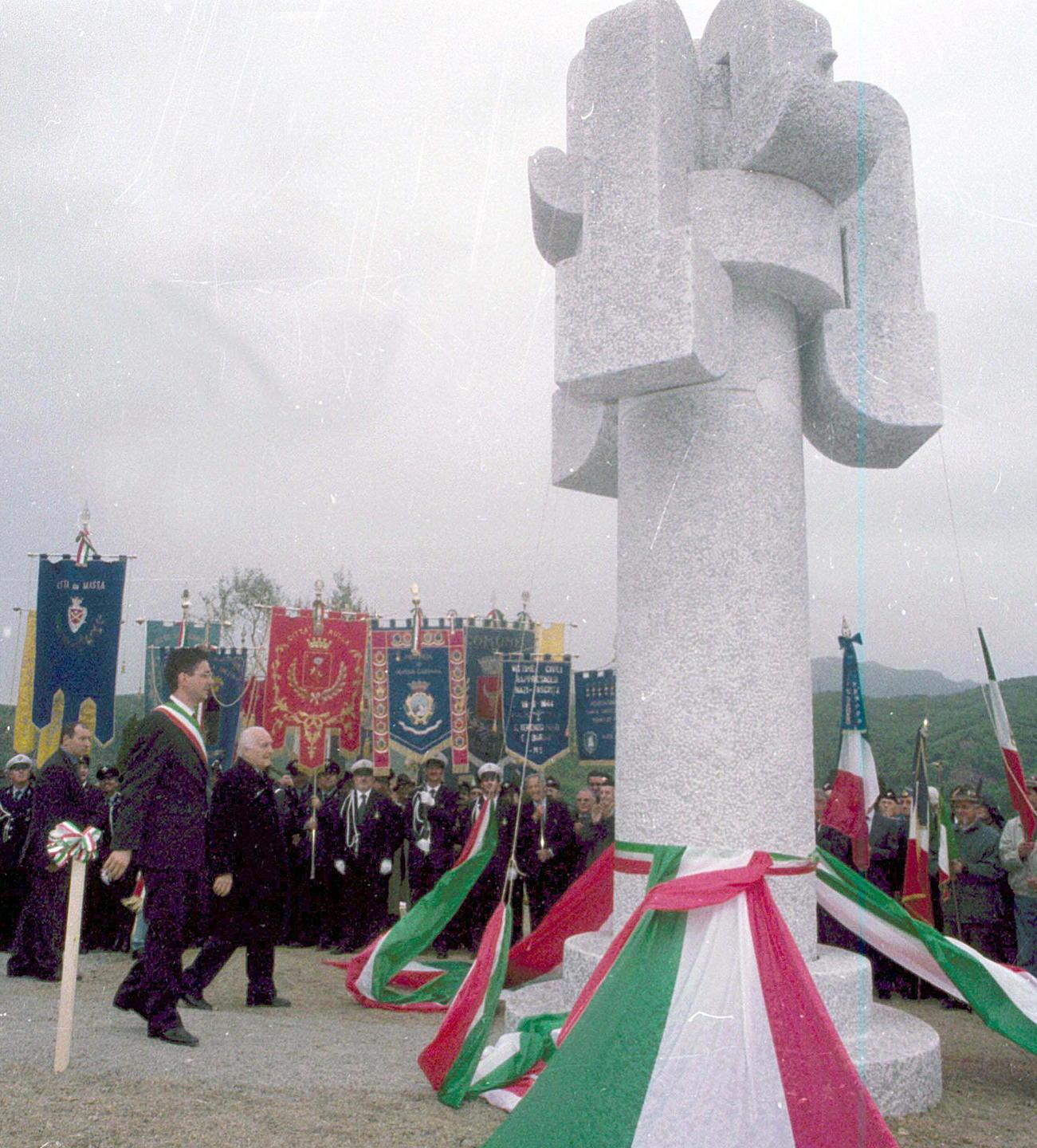 La visita del presidente Scalfaro a San Terenzo Monti