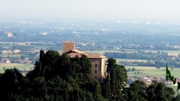 Visite al parco del Bianello tra storia e natura incantata
