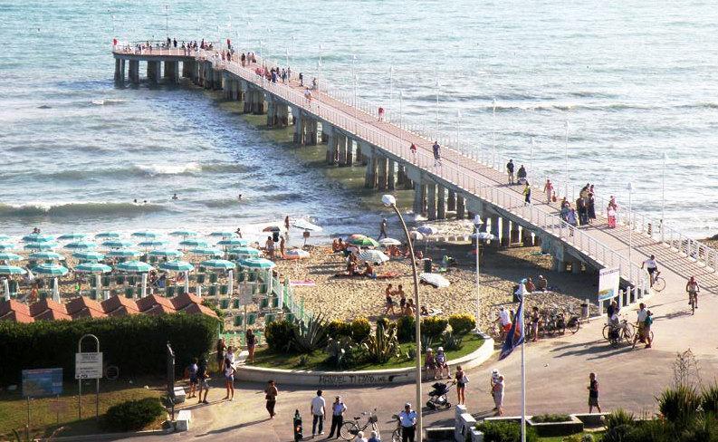 Nessun dorma al pontile: un concerto all’alba per salutare Ferragosto