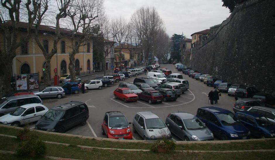 Auto in divieto e rimosse «Ma i cartelli indicavano una data sbagliata»