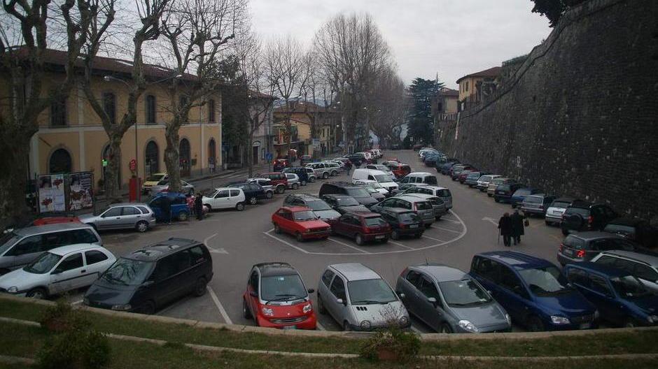 Auto in divieto e rimosse «Ma i cartelli indicavano una data sbagliata»