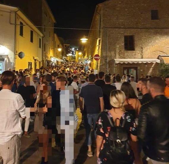 Gavettoni vietati in spiaggia a Ferragosto 
