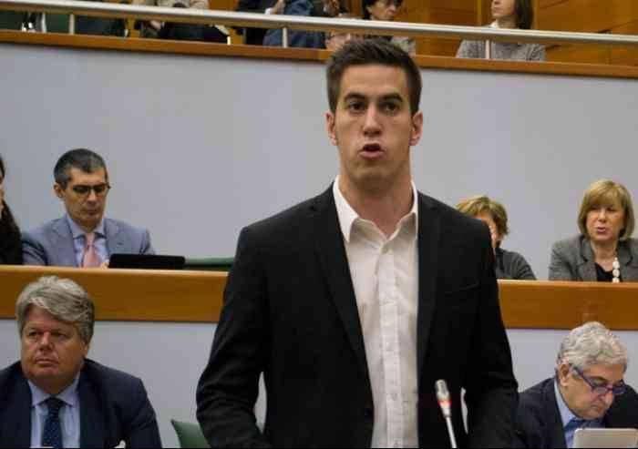 Bonus incassati, la Lega “congela” il suo consigliere regionale Bargi 