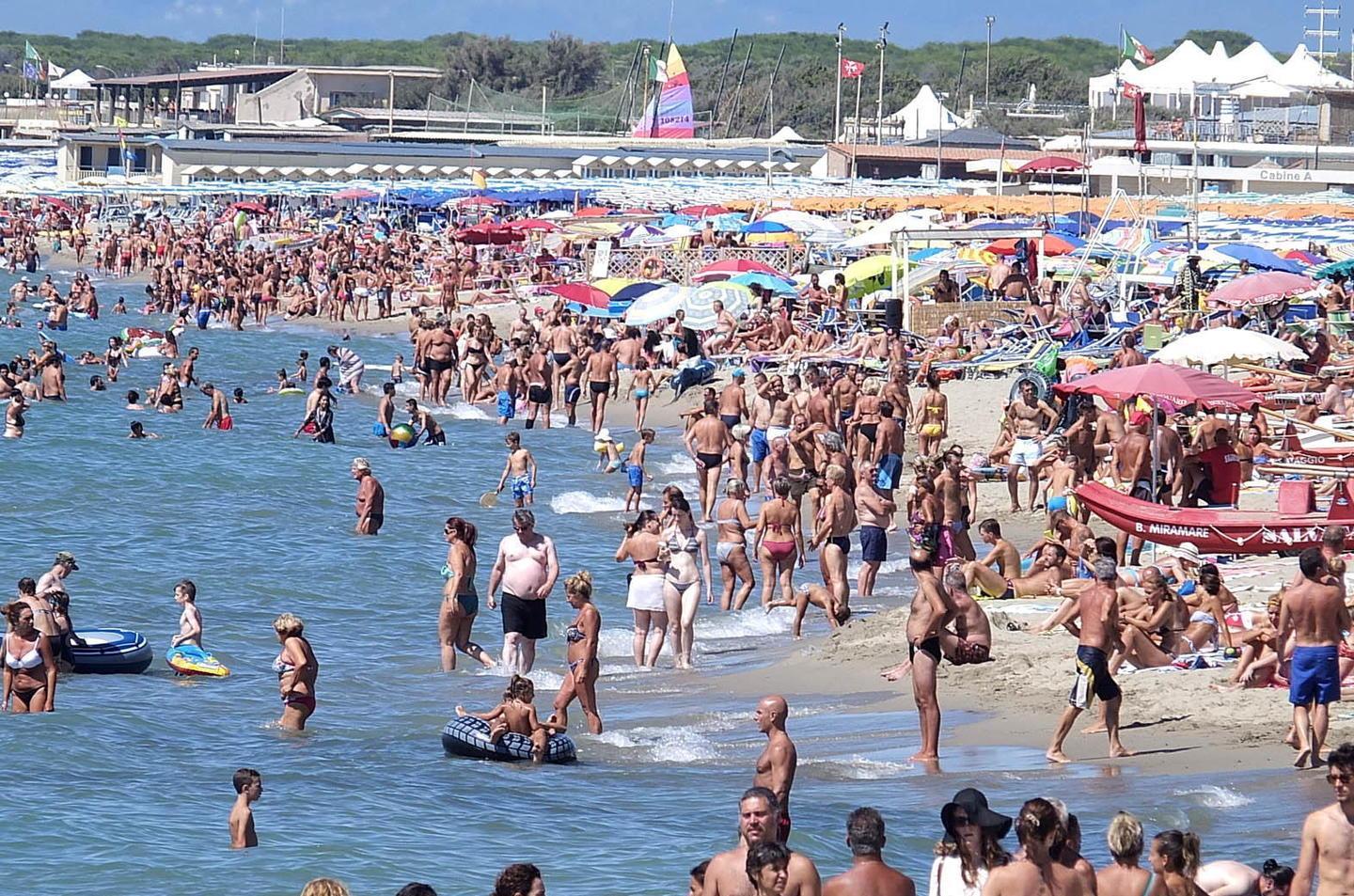 Emergenza furti e assembramenti Covid, Ferragosto blindato dal centro al litorale 