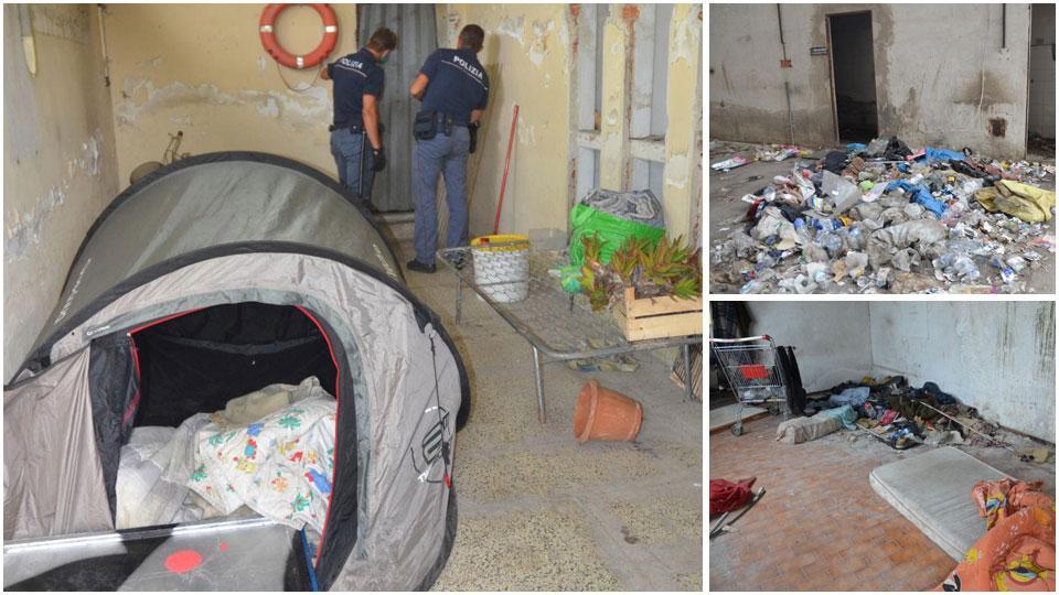 Nella foto sopra nel blitz della polizia un tipico esempio di sistemazione all’interno dell’ex Vitarelli con una tenda da campeggio, una rete senza materasso e sacchi con masserizie; in alto il cumulo di rifiuti trovati
in un’area dell’ex fabbrica; a destra un carrello del supermercato e materassi sporchi stesi su un pavimento altrettanto malsano