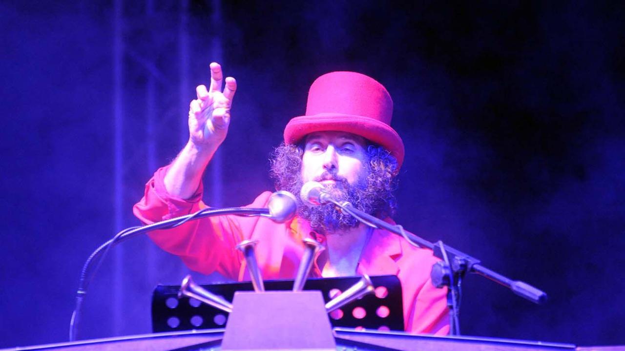 Il festival fa riscoprire il porticciolo, stasera l’omaggio a Rino Gaetano