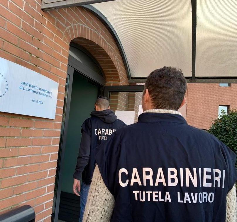 Caporalato nell’autolavaggio, stangato il titolare: 40mila euro 