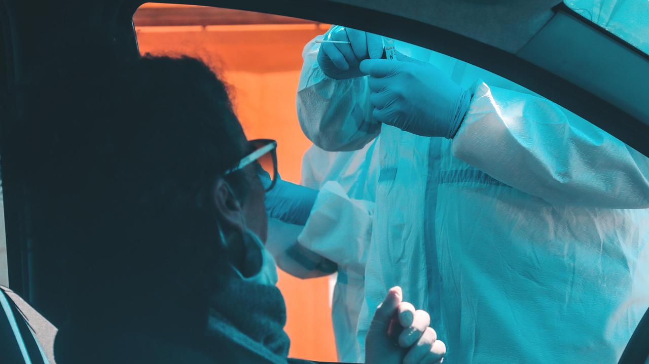 Coronavirus, Rossi chiede l'obbligo del registro per chi parte per l'estero