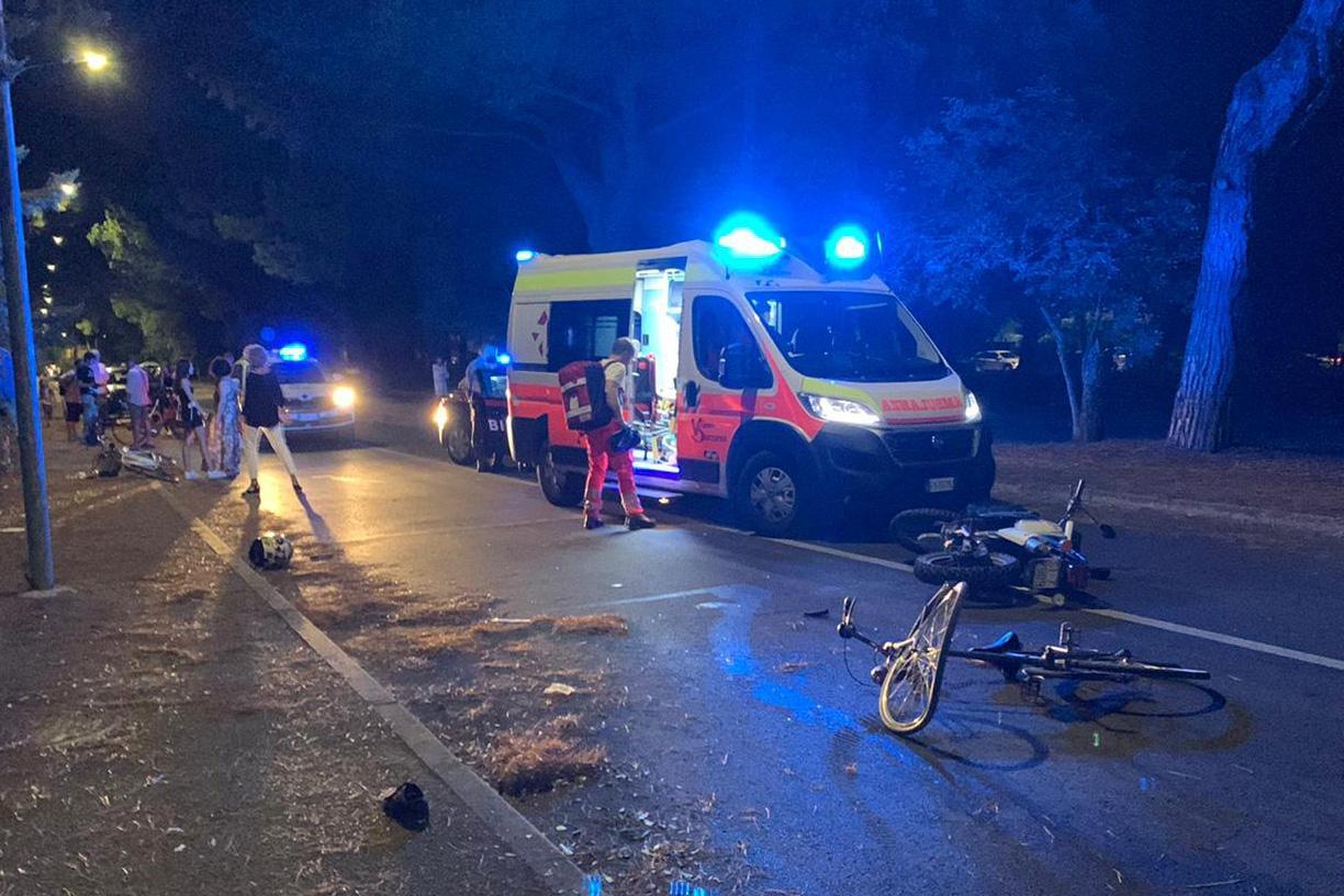 Aggiornamento sull'incidente di venerdì sera: due feriti gravi, il passeggero della moto e il pedone