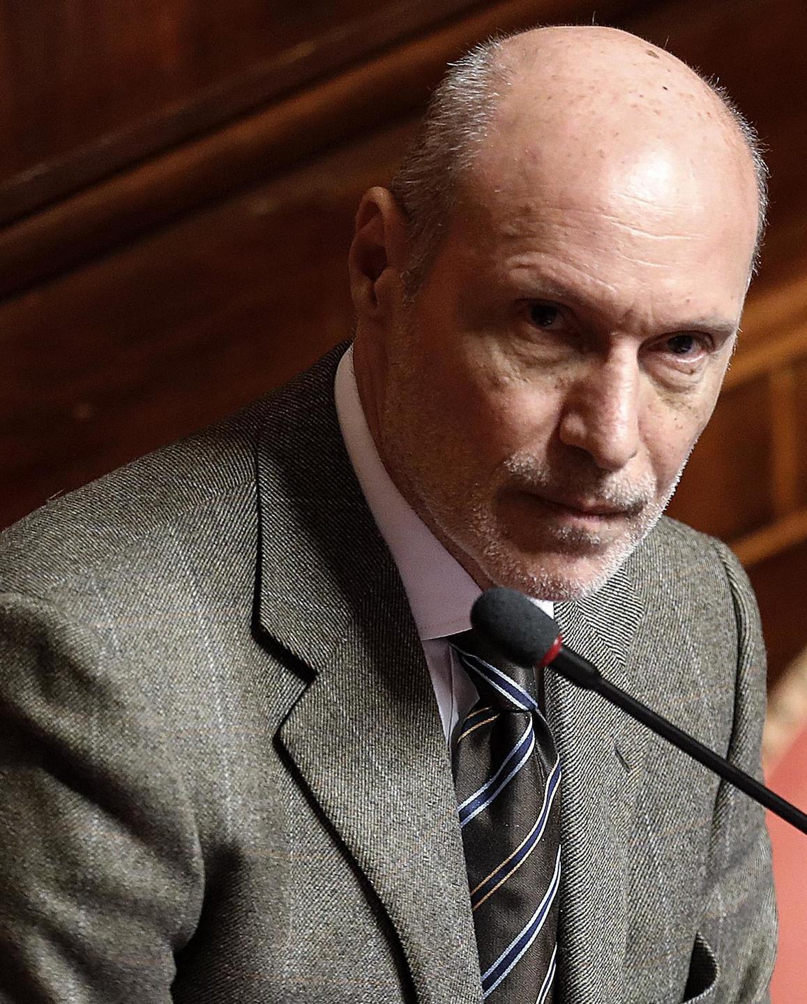 La Consulta respinge il ricorso presentato dal senatore De Falco