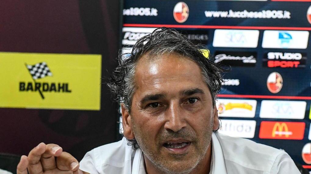 La politica dei piccoli passi con calciatori di proprietà