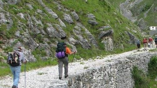 In gita su splendidi percorsi con le guide “Via dei monti”