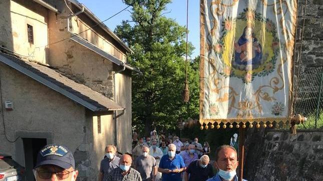 A Sassatella tradizionale processione