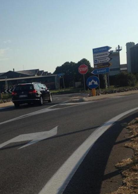 Veicoli veloci sul raccordo Serve il cartello centro abitato
