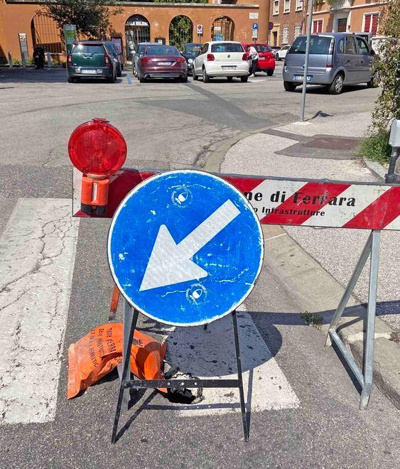 Problemi di viabilità a causa delle buche 