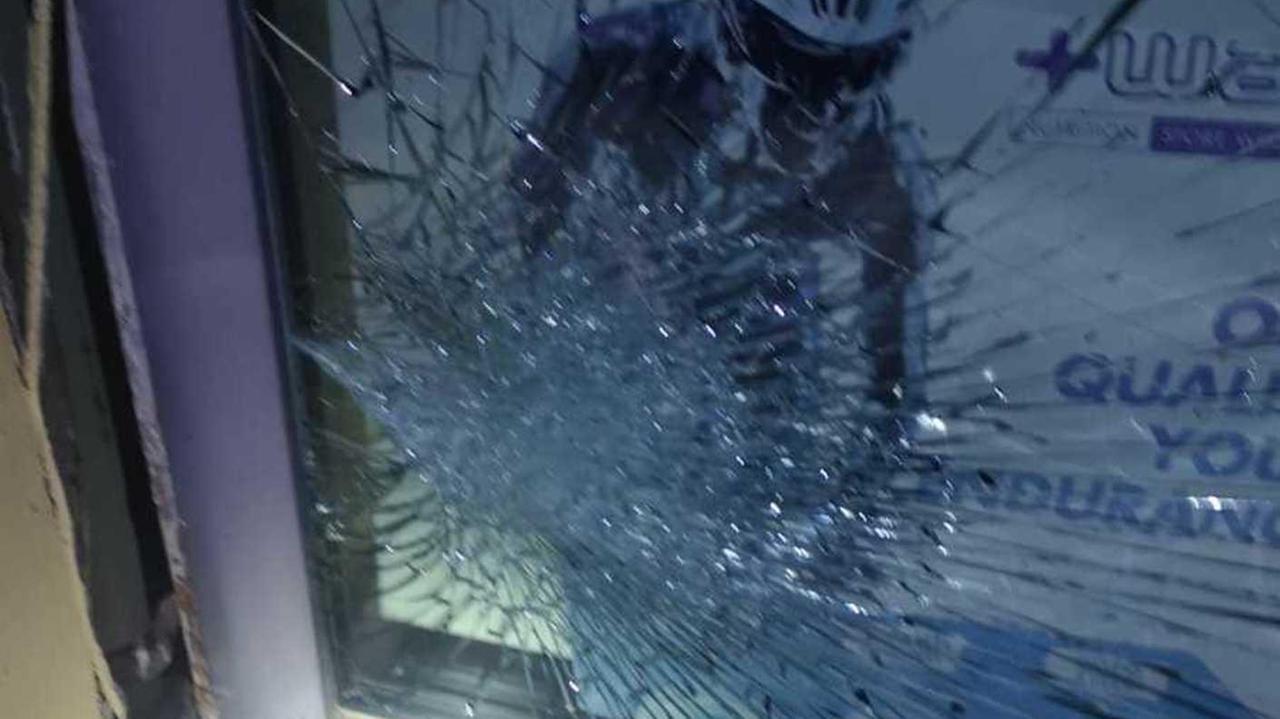 Guardia della Vesuvio 2 sventa il raid in farmacia Solo danni al Picchianti
