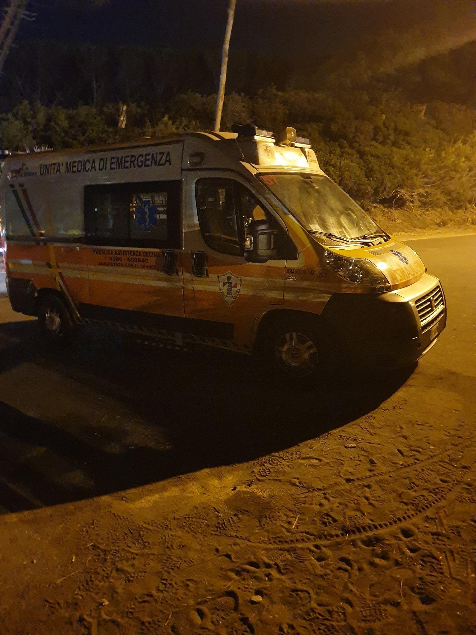 Un'ambulanza della Pubblica Assistenza di Cecina