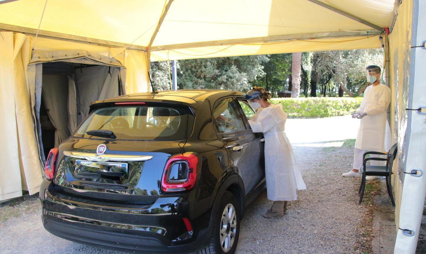 Tamponi in automobile Negli ultimi due giorni circa 750 test effettuati