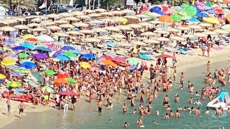 Cade sul sentiero a Punta Nera, soccorso col Pegaso