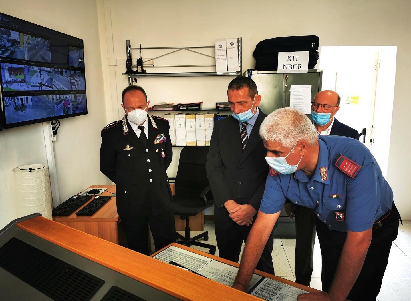 La visita del prefetto nelle centrali operative di chi è in prima linea