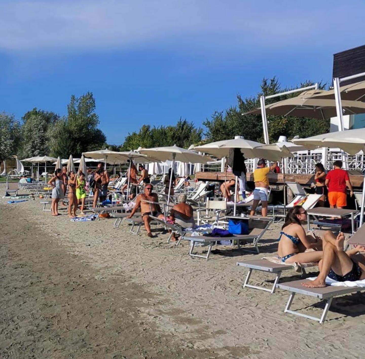 Mascherina: obbligatoria all’aperto dalle 11 