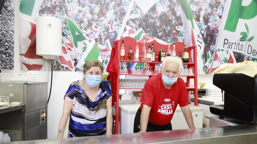 Firmato l’armistizio alla festa dell’Unità I volontari reggiani in trasferta a Modena