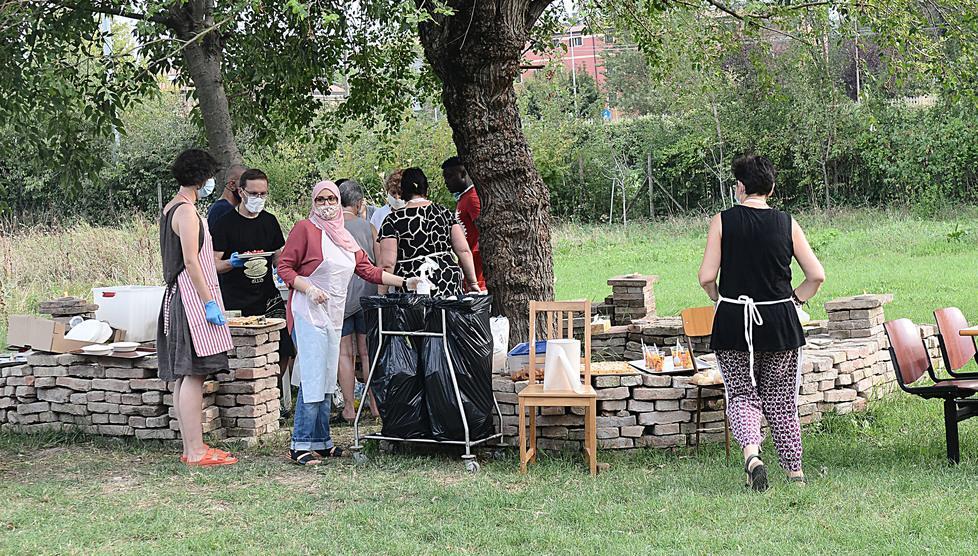 Tra cocomeri e torte è stata una festa anche a Porta Apeerta
