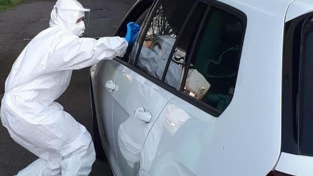 Modena In fila con rabbia davanti al Palapanini: «Ignorando le regole non ne usciremo »