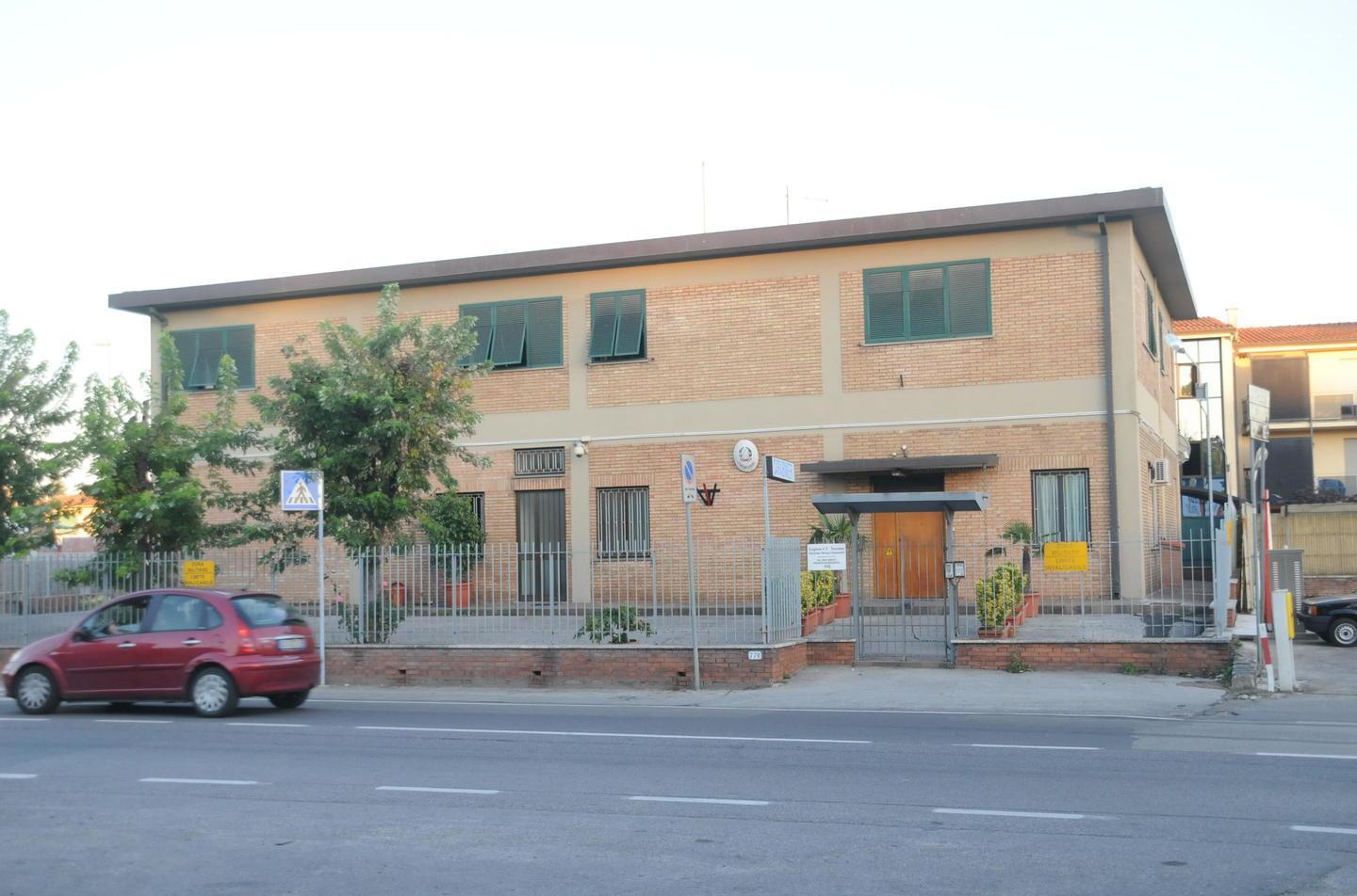 L’immobile sul Brennero che ospita la stazione di Borgo Giannotti
