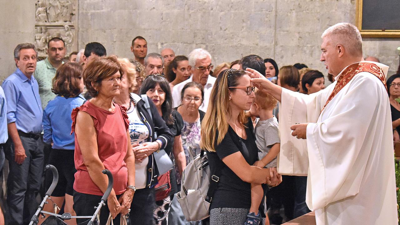 In questa immagine d'archivio: un momento della festa di San Bartolomeo