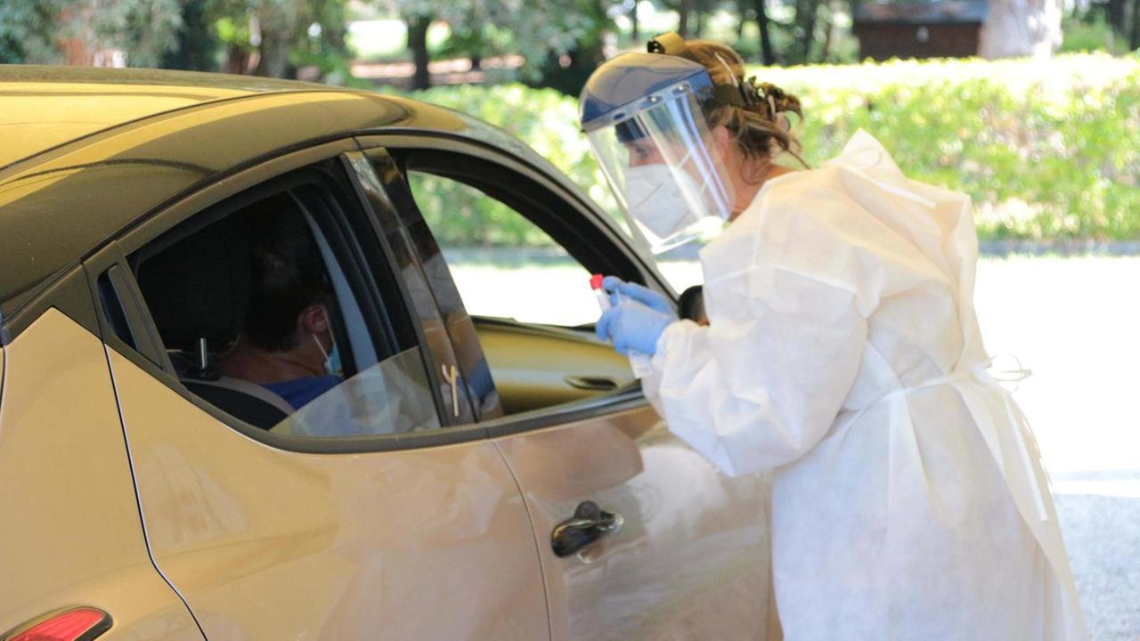 Caso Seven, niente virus per 344 ragazzi Indagine dell’Asl su 7 tamponi positivi