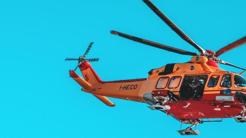 Cadono dalla bici Grave un 44enne, soccorso un bimbo