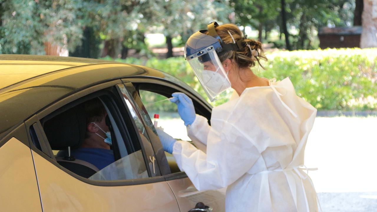 In Versilia 7 contagiati dopo il rientro dalla Spagna, un 30enne in terapia intensiva