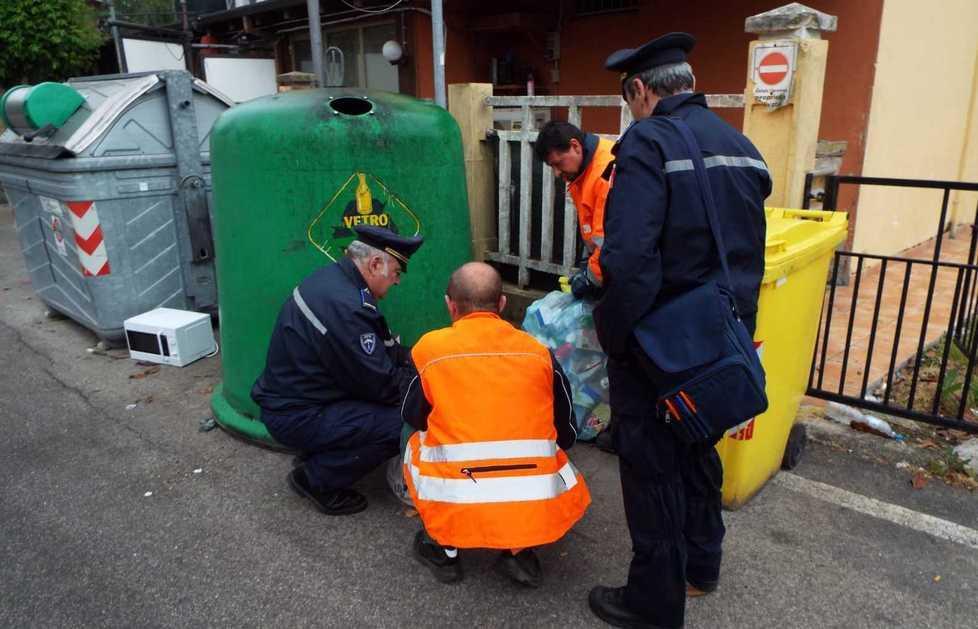 A Cento arrivano le fototrappole contro l’abbandono rifiuti 