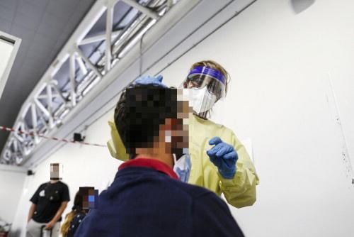 Coronavirus, altri quattro casi: rientravano dalla vacanza in Grecia