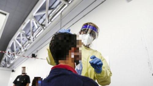 Coronavirus, altri quattro casi: rientravano dalla vacanza in Grecia