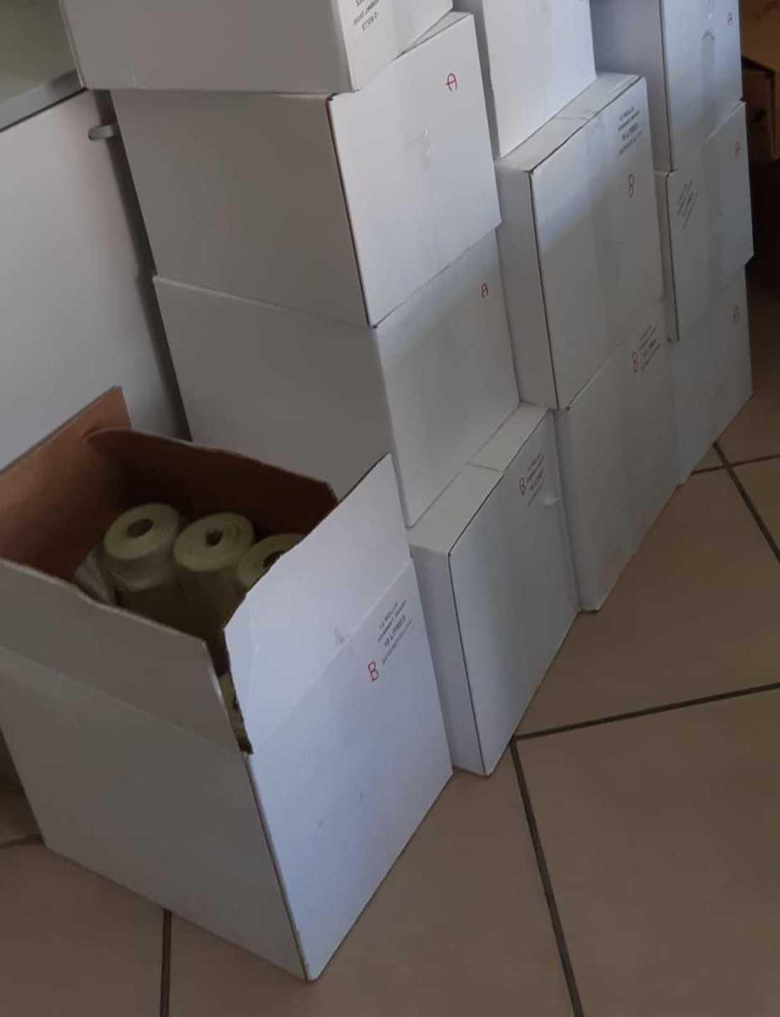 Sequestrati ventimila sacchetti irregolari ad ambulante lucchese 