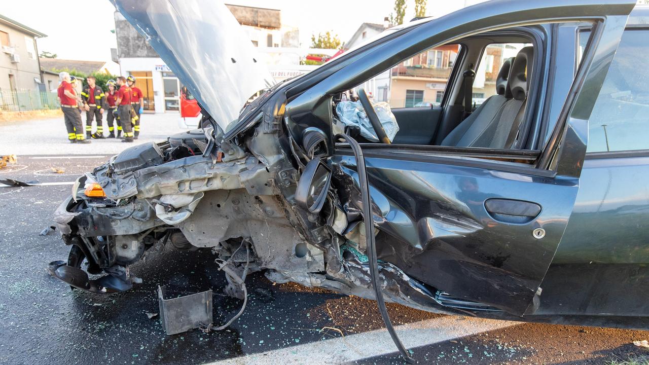 Scontro tra auto a Copparo, due persone ferite