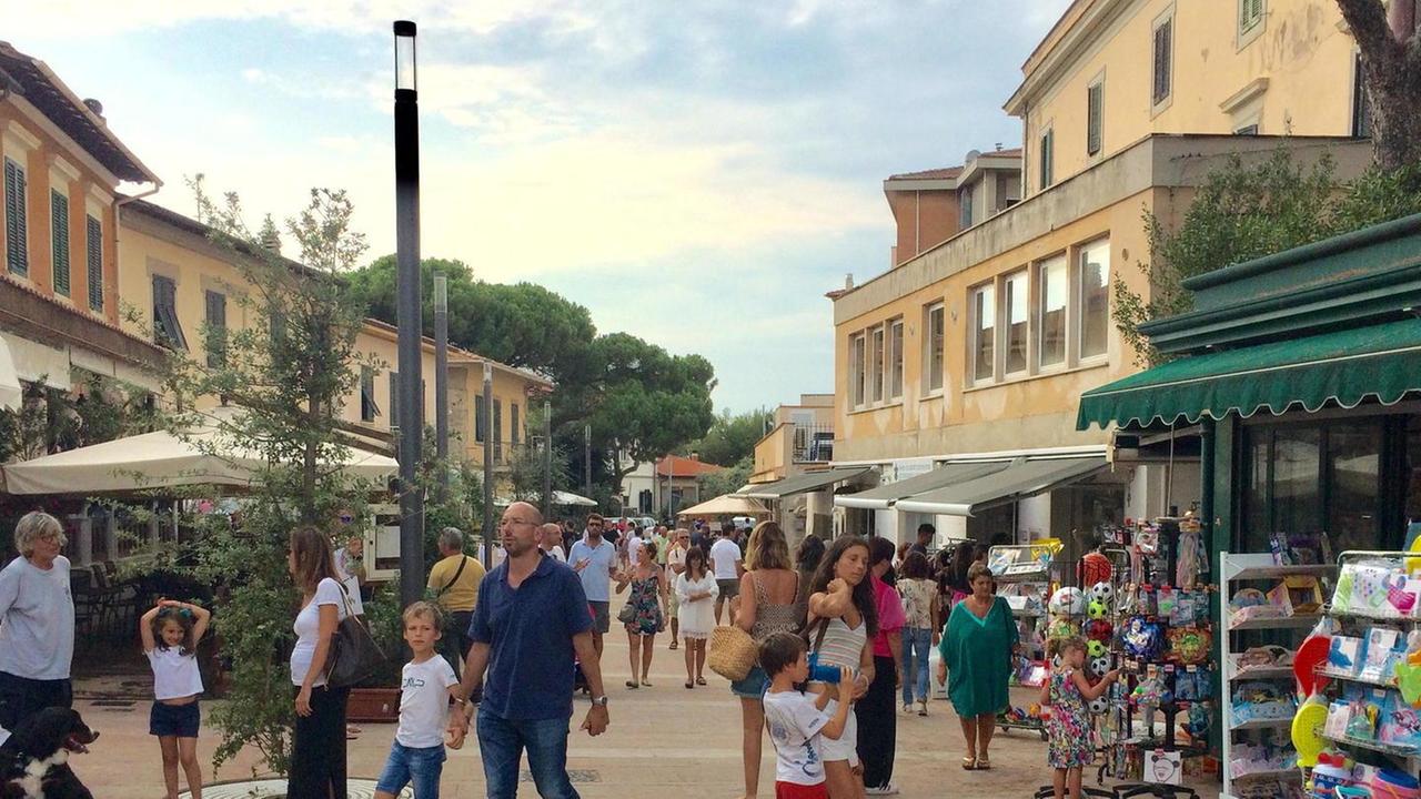Torna lo Sbaracco a Castiglioncello, ecco i super sconti nei negozi del centro