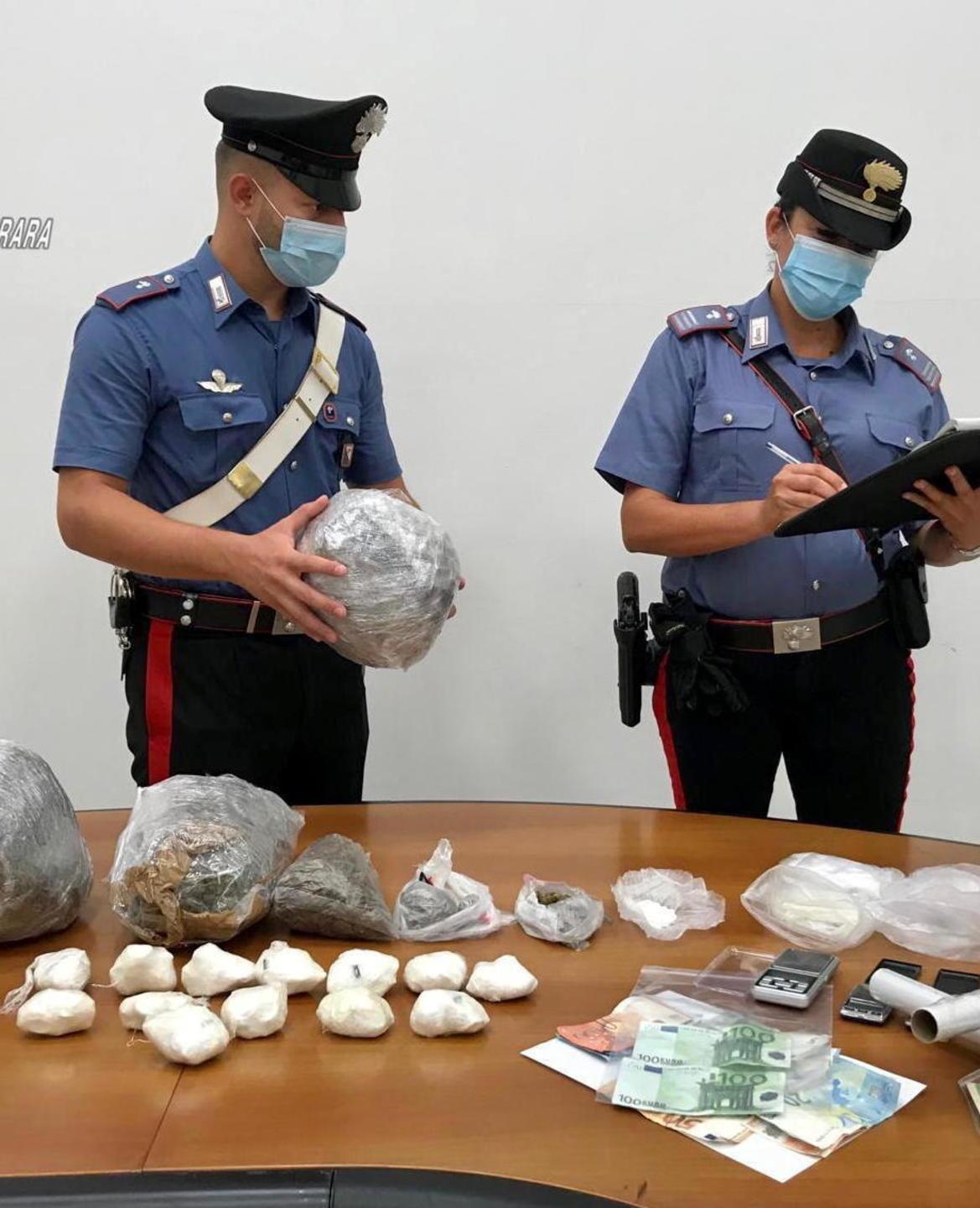 Arrestati tre incensurati con quasi quattro chili di droga 