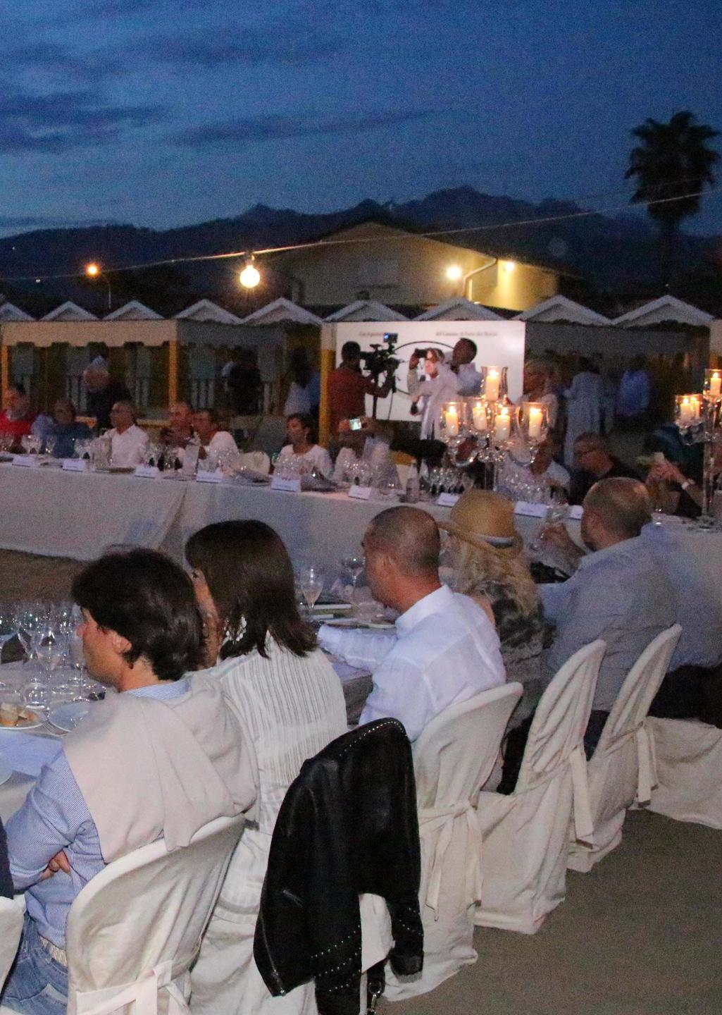 Torna “A tavola sulla spiaggia” per la prima volta sarà alla Capannina 
