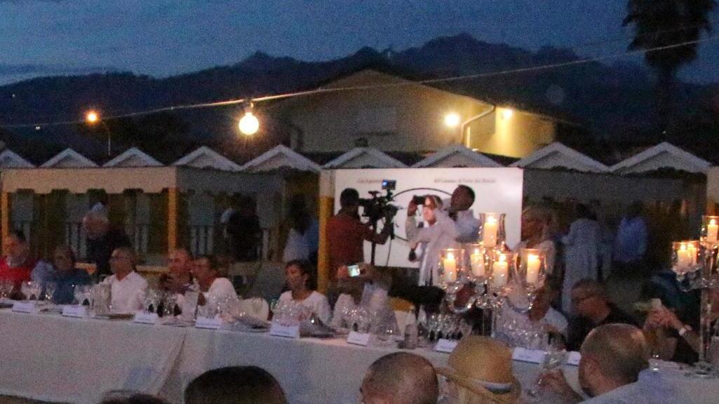 Torna “A tavola sulla spiaggia” per la prima volta sarà alla Capannina