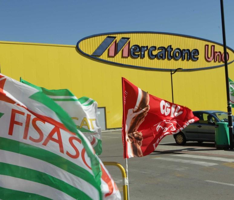 Mercatone, si fa avanti un marchio della moda 