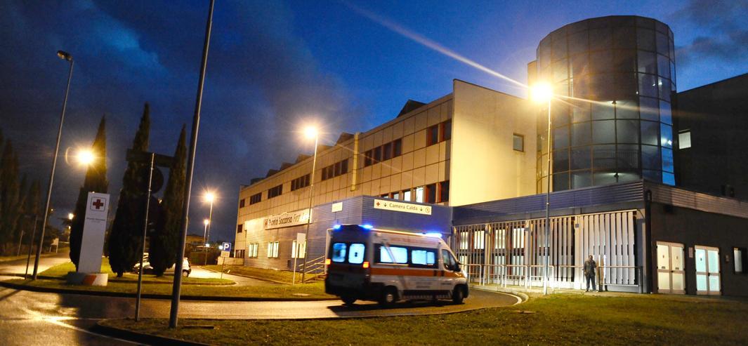 Mamma e figlio piccolo positivi al Covid trasferiti a Malattie infettive di Livorno 