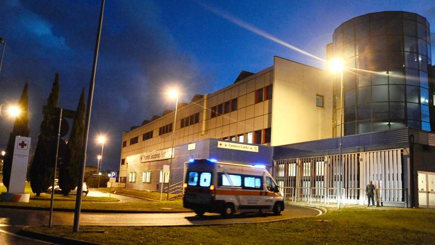Mamma e figlio piccolo positivi al Covid trasferiti a Malattie infettive di Livorno