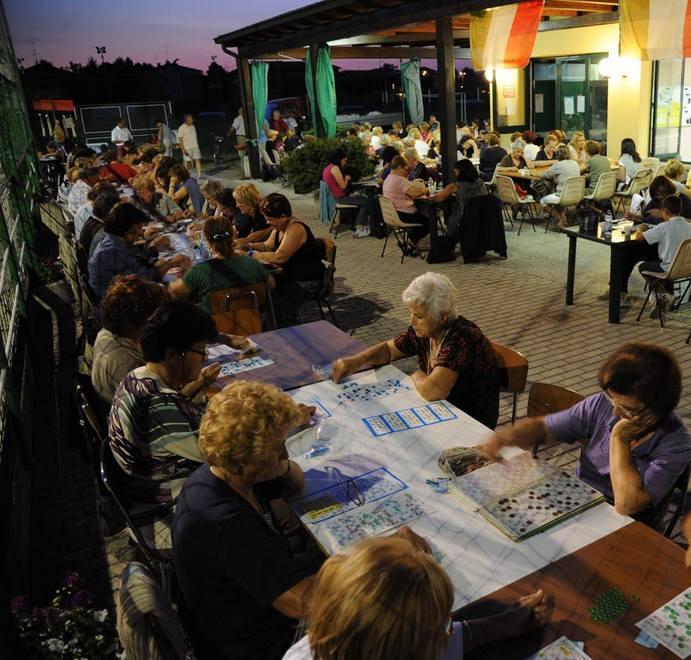 Torna la maratona della tombola tra musica e cibo 
