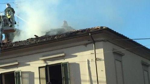 Tetto danneggiato da un incendio