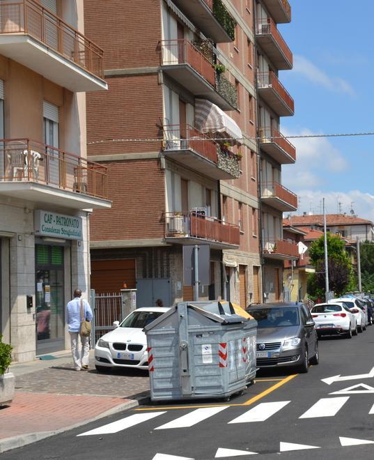 «Nessuno spostava i cassonetti Così ci abbiamo pensato noi» 