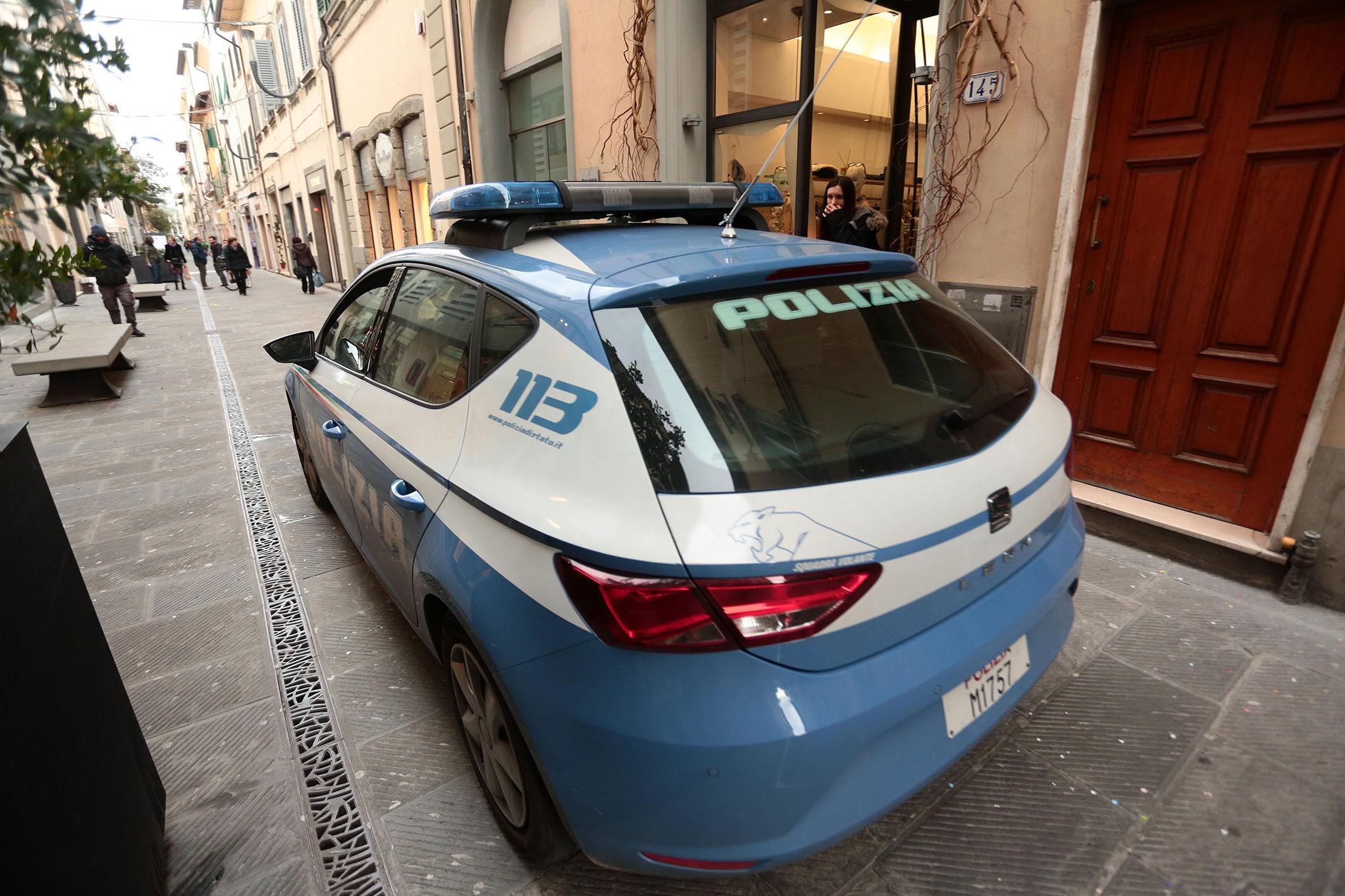Violenze sessuali ai corsi di "energia positiva", arrestato il guru 